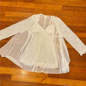 💍 White Sheer Lace Robe & Chemise Set Size S/M 💕